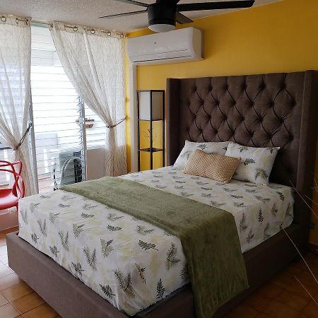 Apartamento Gorgeous Beach Front Studio With Electricity Water Ac Luquillo Exterior foto